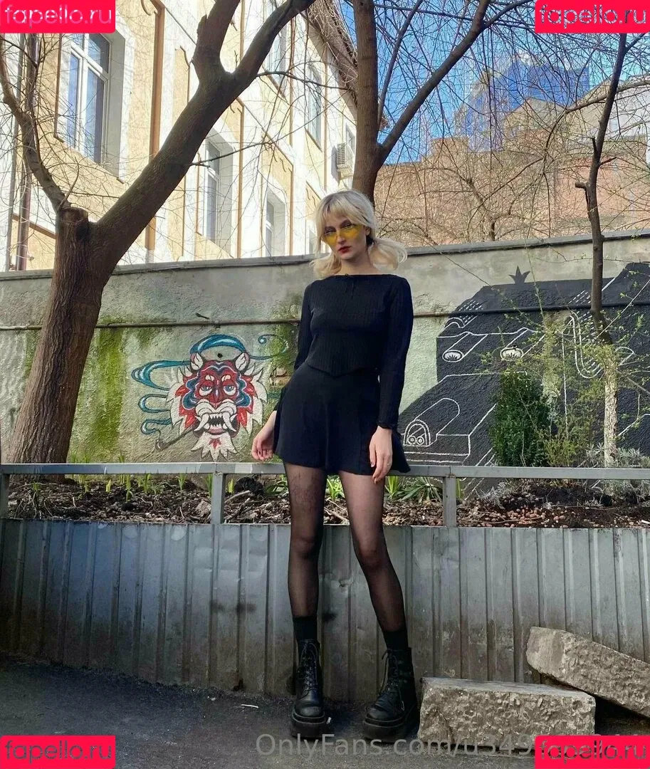 rainbowelsa Onlyfans Photo Gallery 