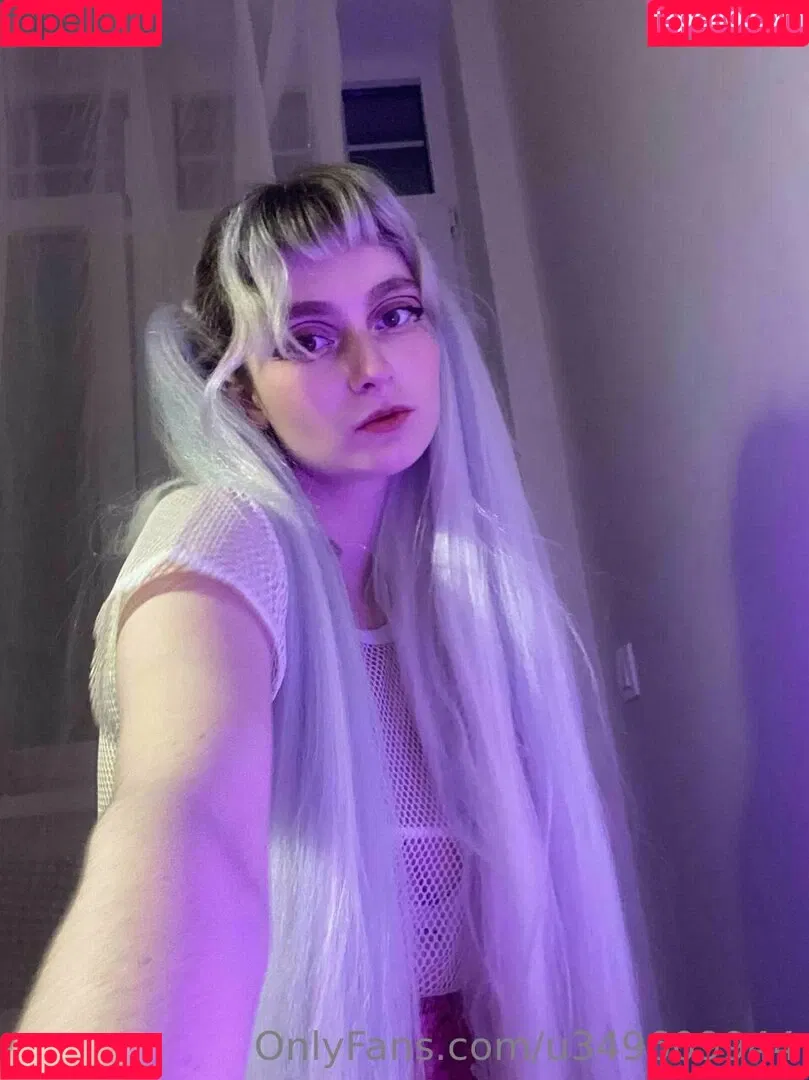 rainbowelsa Onlyfans Photo Gallery 