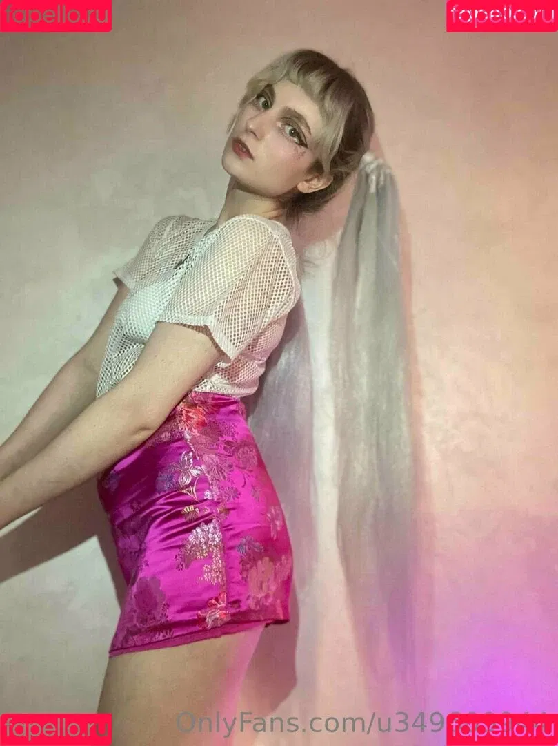 rainbowelsa Onlyfans Photo Gallery 