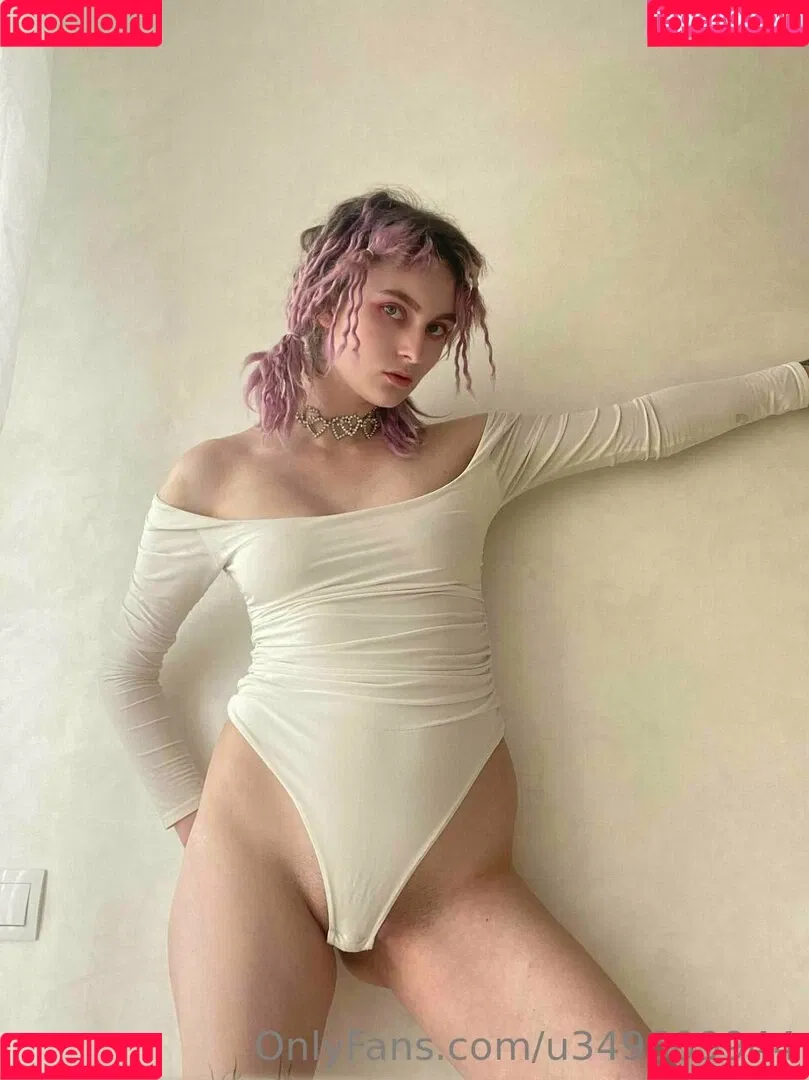 rainbowelsa Onlyfans Photo Gallery 