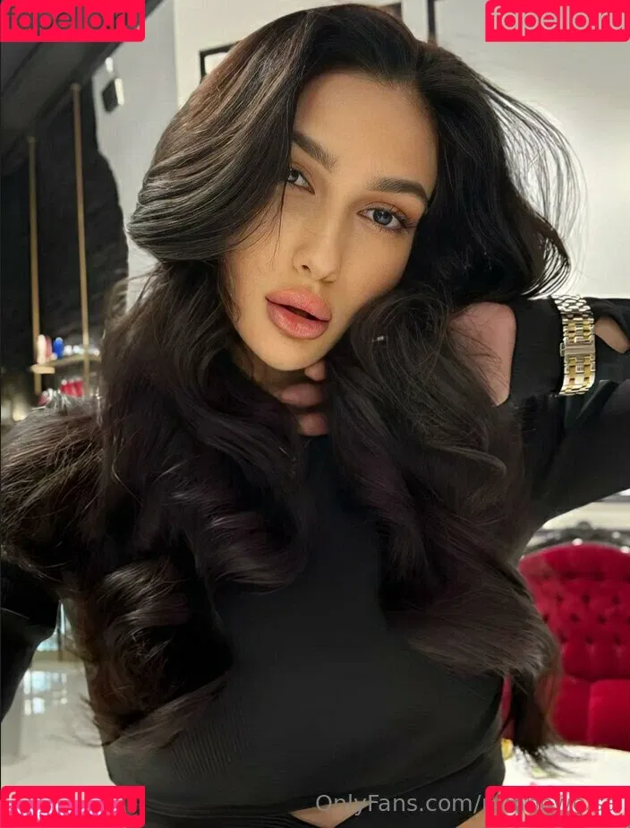 rainbowelsa Onlyfans Photo Gallery 