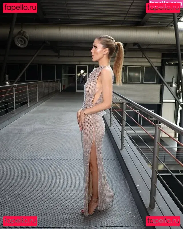 Victoria Swarovski Onlyfans Photo Gallery 