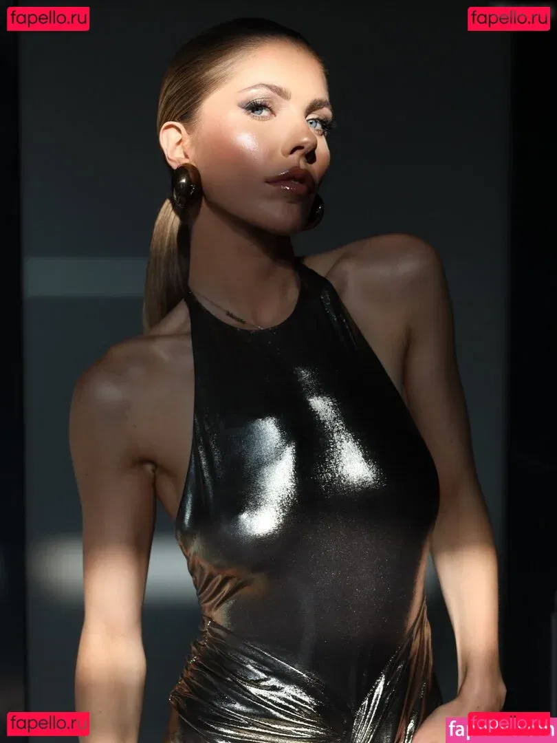 Victoria Swarovski Onlyfans Photo Gallery 