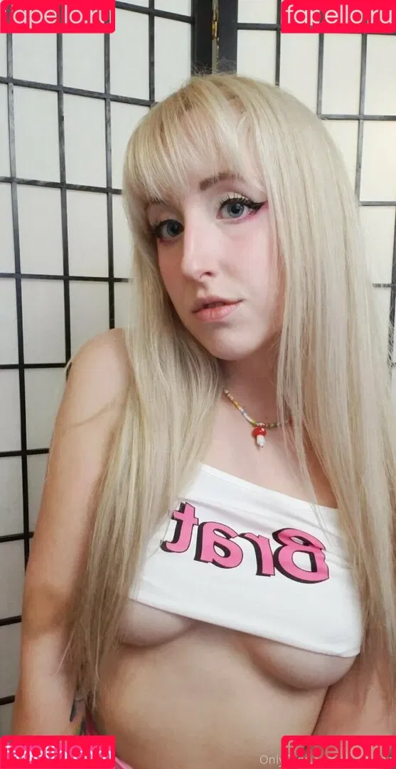 freemoon Onlyfans Photo Gallery 