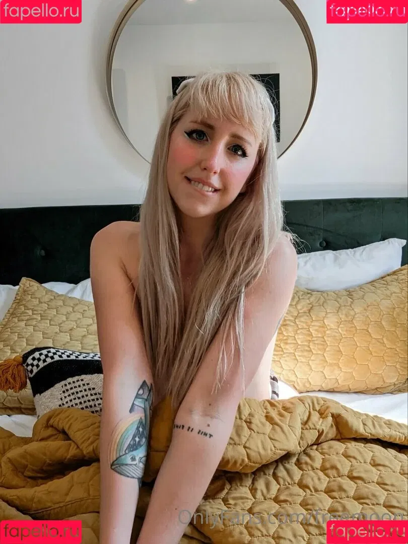 freemoon Onlyfans Photo Gallery 