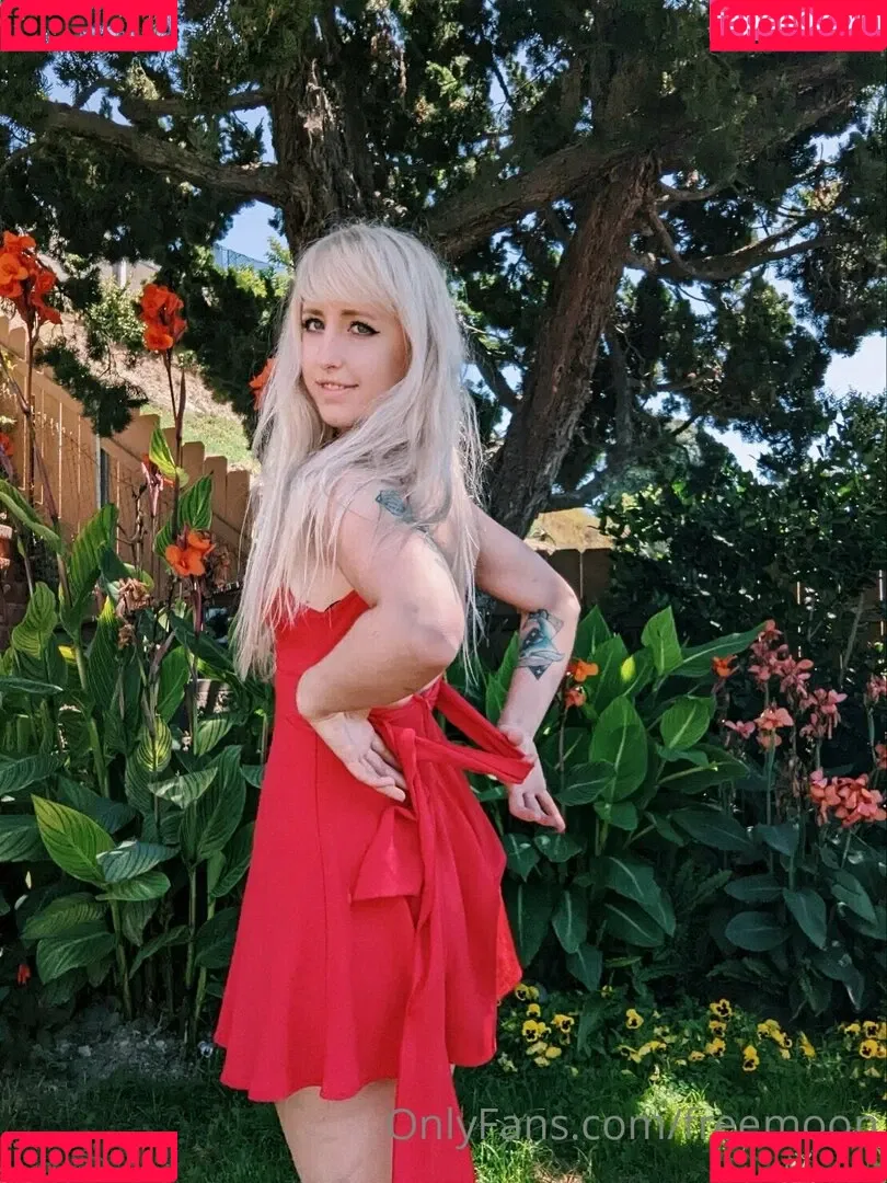 freemoon Onlyfans Photo Gallery 