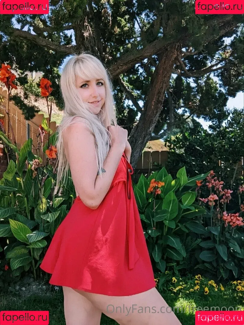 freemoon Onlyfans Photo Gallery 