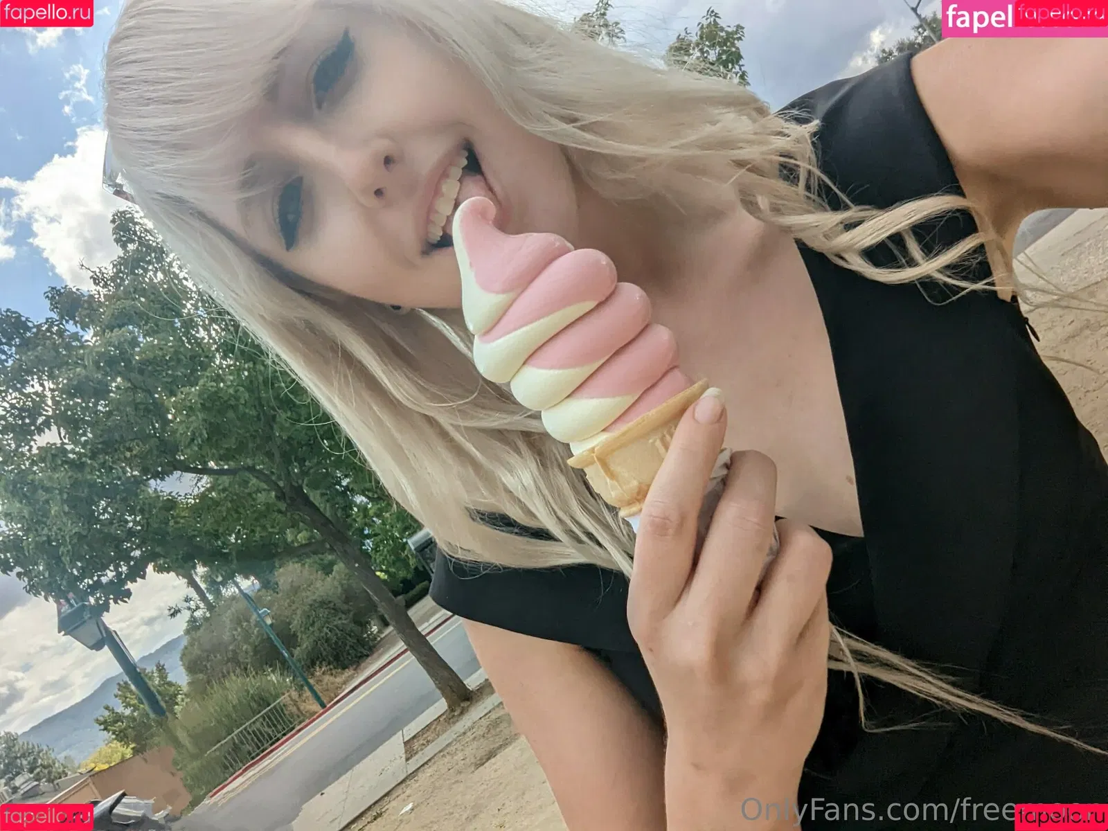 freemoon Onlyfans Photo Gallery 