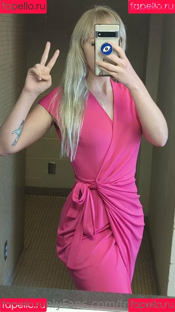 freemoon Onlyfans Photo Gallery 