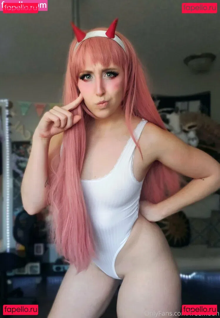 freemoon Onlyfans Photo Gallery 