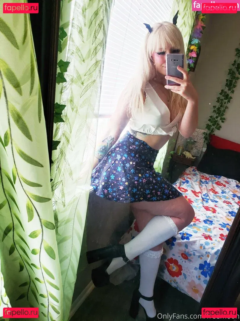 freemoon Onlyfans Photo Gallery 