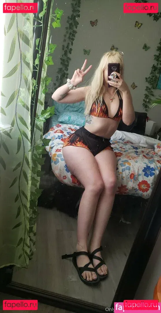 freemoon Onlyfans Photo Gallery 