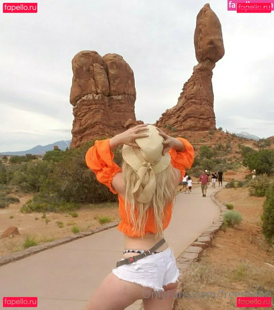 freemoon Onlyfans Photo Gallery 