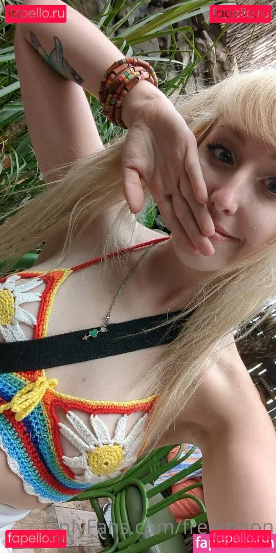 freemoon Onlyfans Photo Gallery 