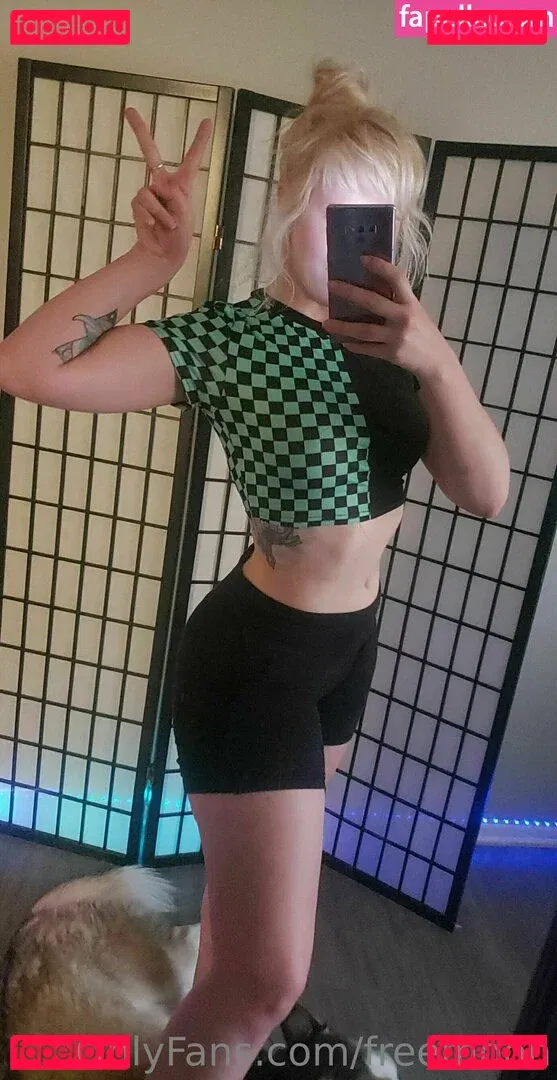 freemoon Onlyfans Photo Gallery 