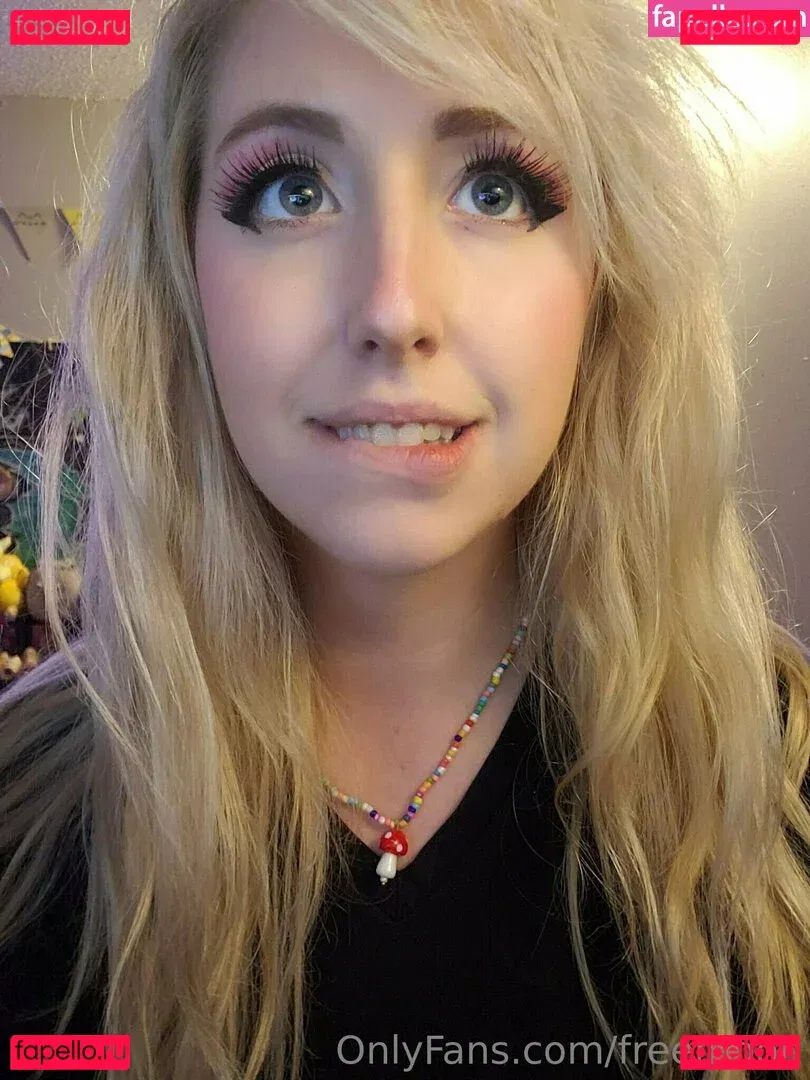 freemoon Onlyfans Photo Gallery 