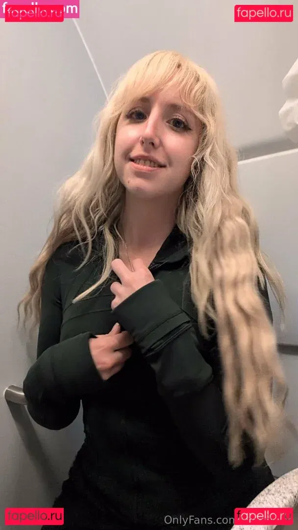 freemoon Onlyfans Photo Gallery 