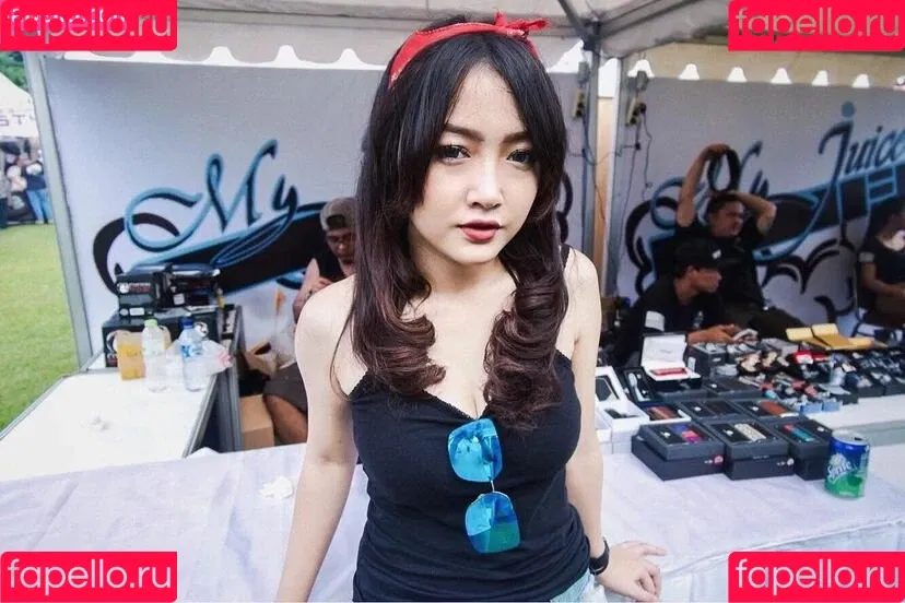 Ratu Desmi Azalia Onlyfans Photo Gallery 