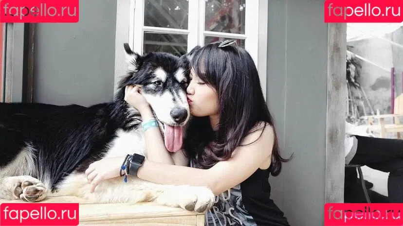 Ratu Desmi Azalia Onlyfans Photo Gallery 