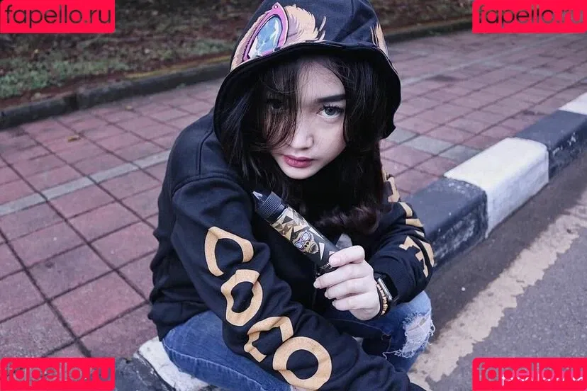 Ratu Desmi Azalia Onlyfans Photo Gallery 
