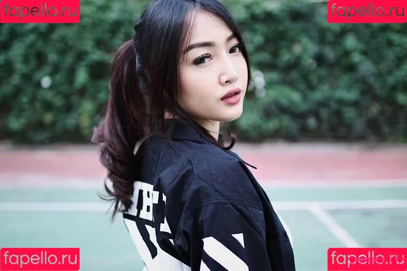 Ratu Desmi Azalia Onlyfans Photo Gallery 