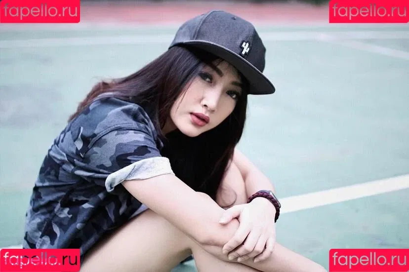 Ratu Desmi Azalia Onlyfans Photo Gallery 