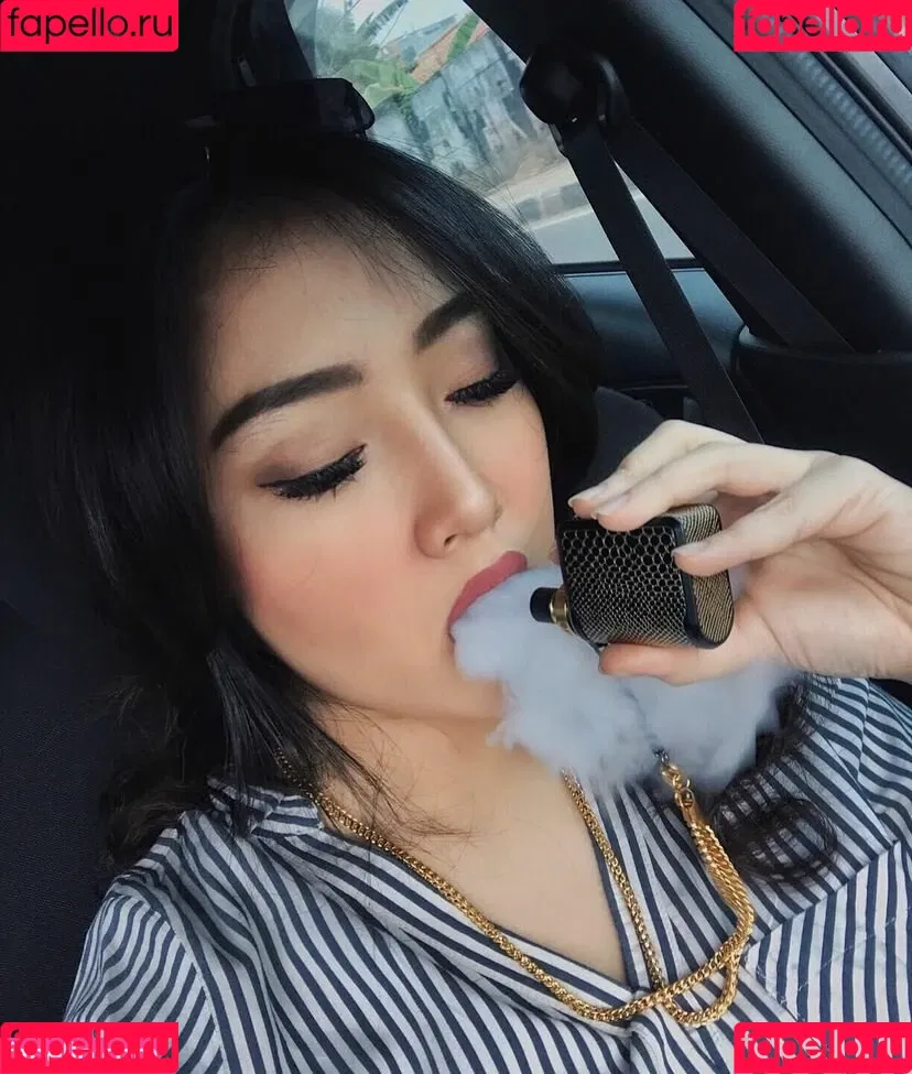 Ratu Desmi Azalia Onlyfans Photo Gallery 