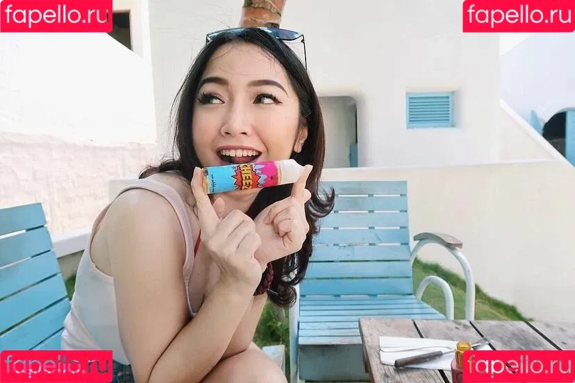 Ratu Desmi Azalia Onlyfans Photo Gallery 