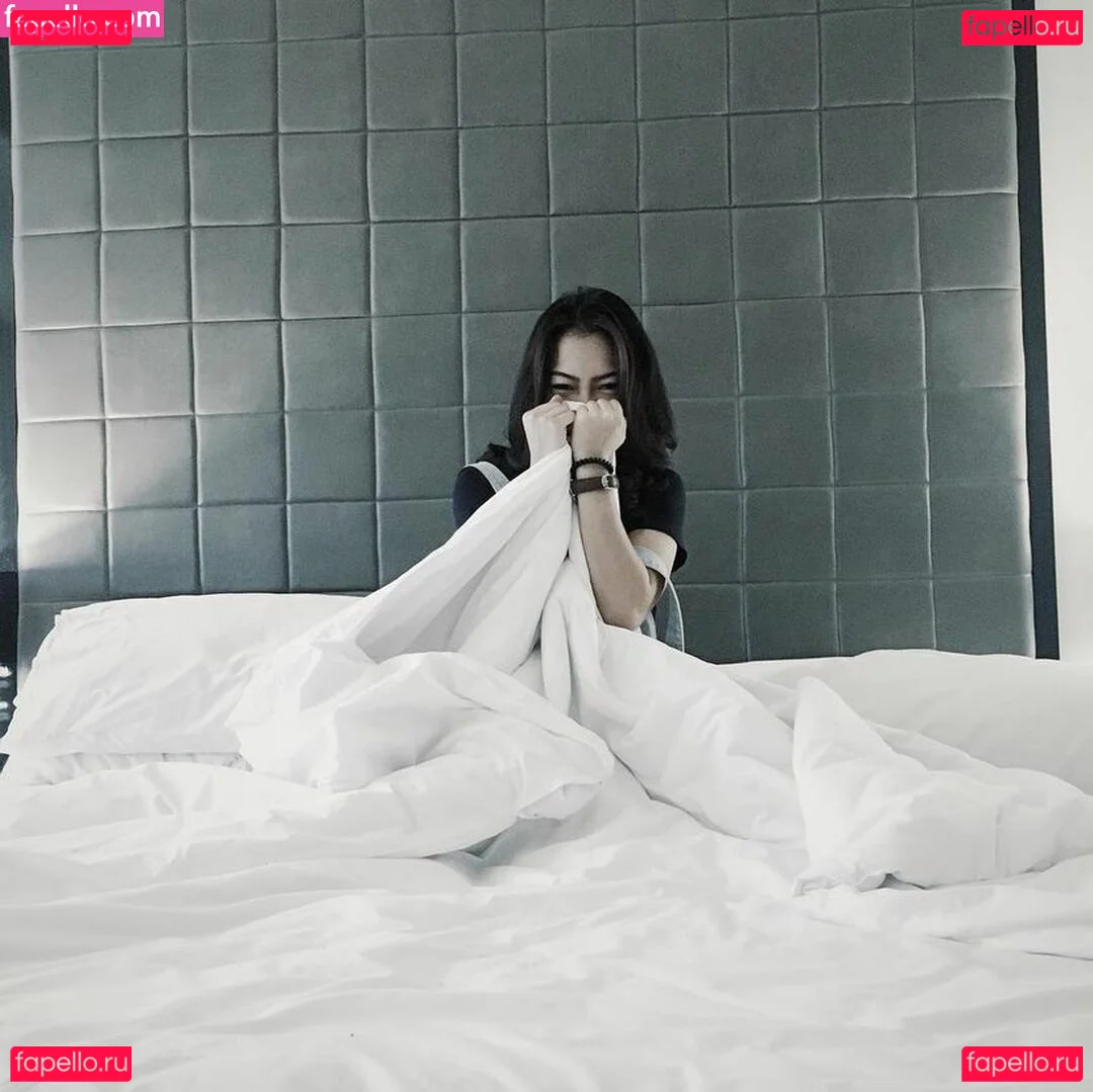 Ratu Desmi Azalia Onlyfans Photo Gallery 