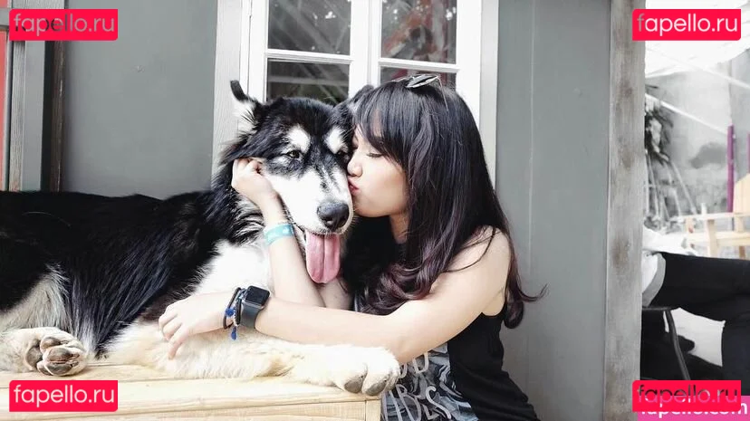 Ratu Desmi Azalia Onlyfans Photo Gallery 