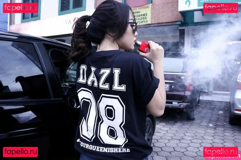 Ratu Desmi Azalia Onlyfans Photo Gallery 