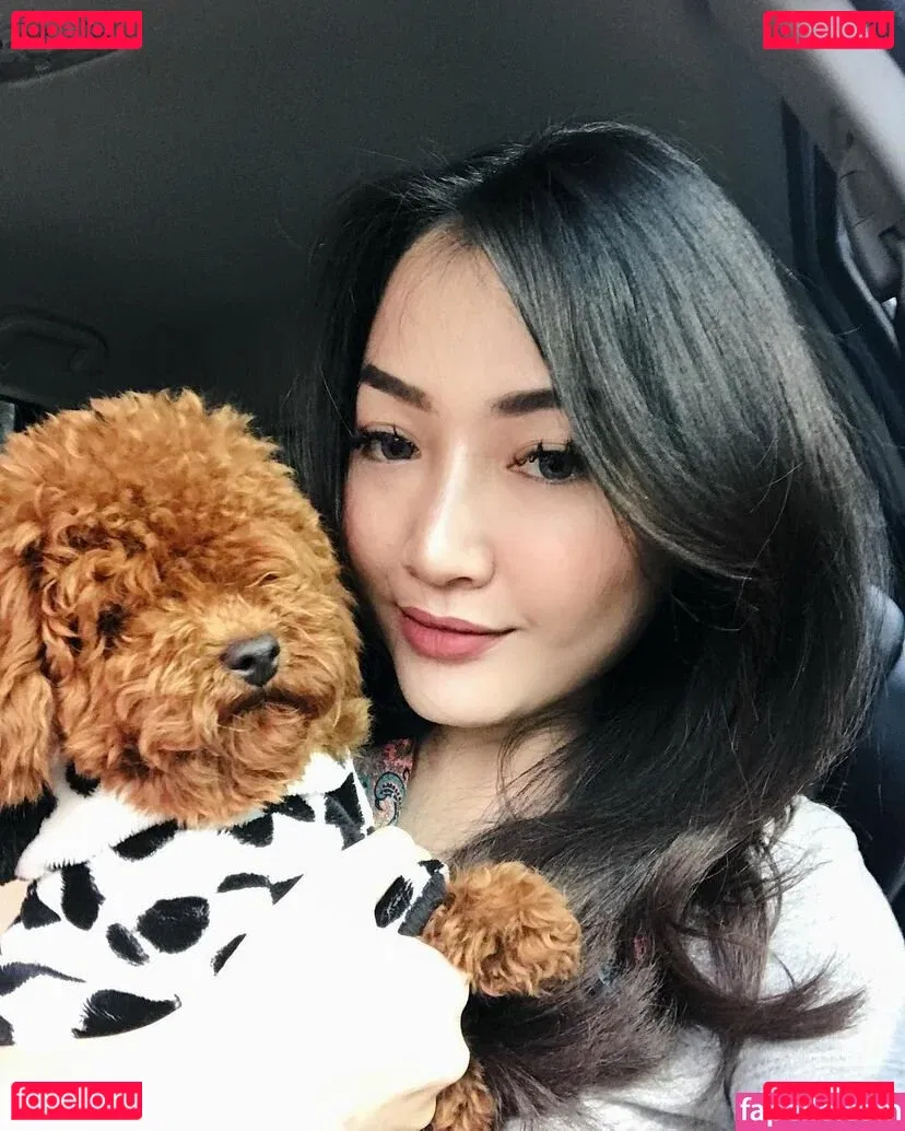 Ratu Desmi Azalia Onlyfans Photo Gallery 
