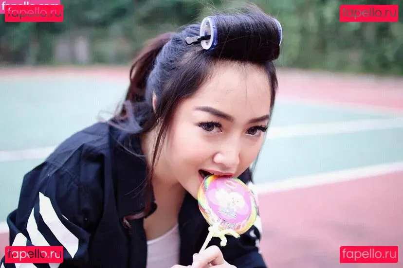 Ratu Desmi Azalia Onlyfans Photo Gallery 