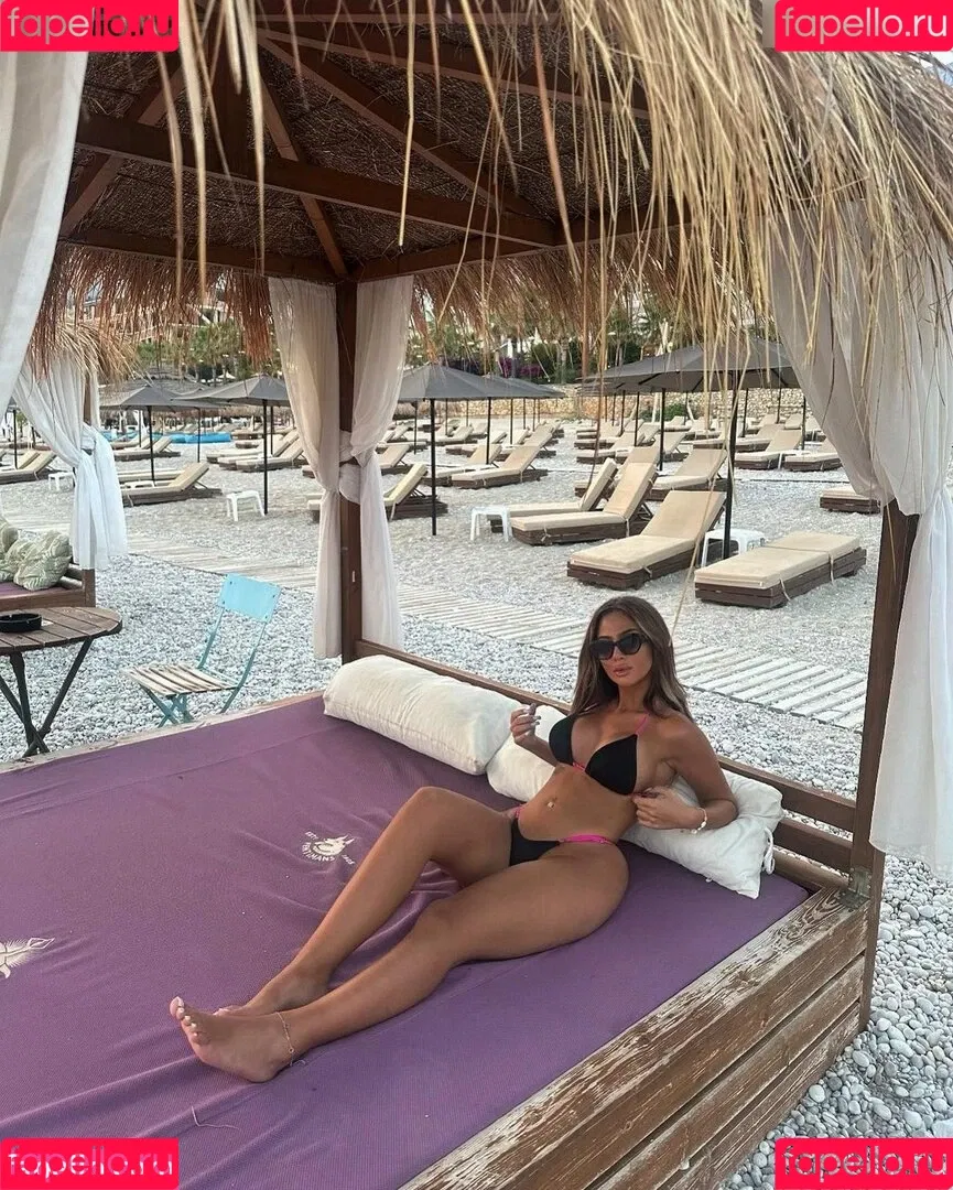 Sarah Saritah Onlyfans Photo Gallery 