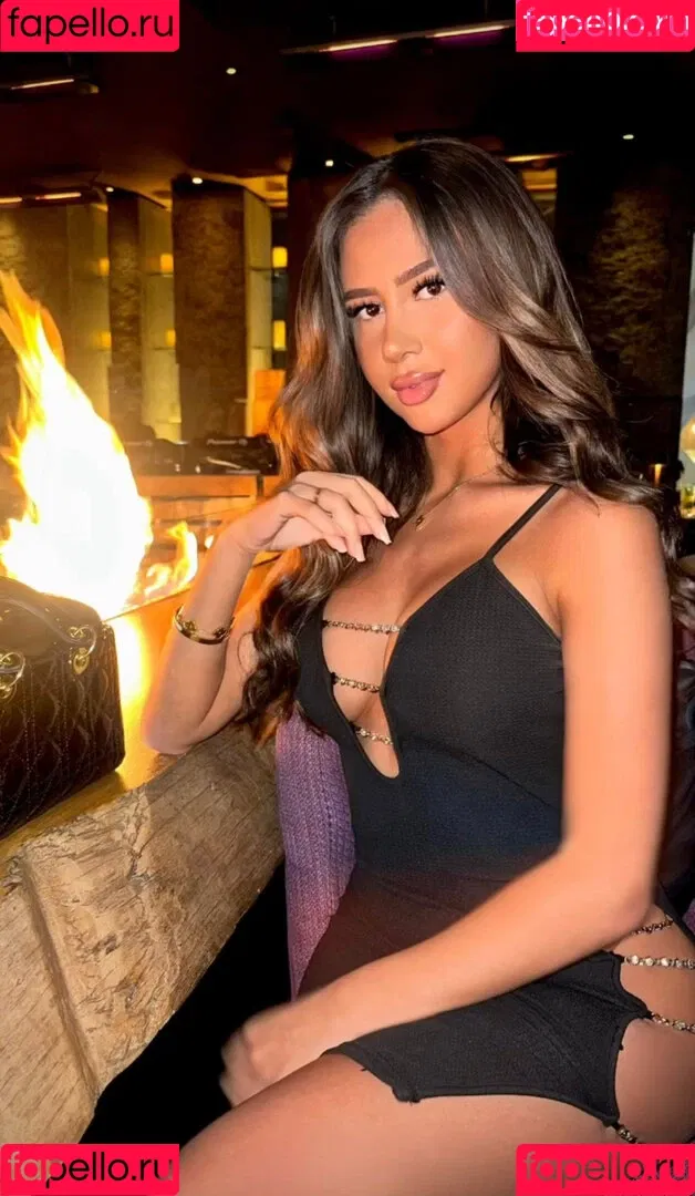 Sarah Saritah Onlyfans Photo Gallery 