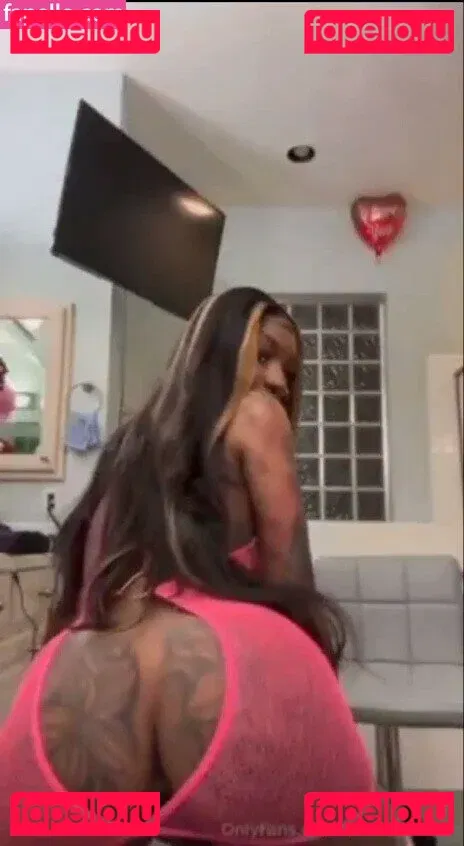 luvenchanting Onlyfans Photo Gallery 