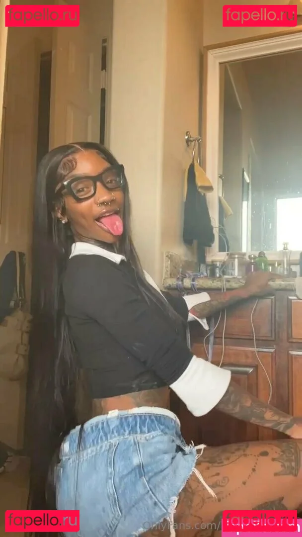 luvenchanting Onlyfans Photo Gallery 