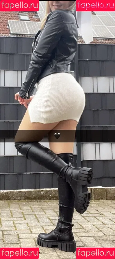 emmi.krii Onlyfans Photo Gallery 