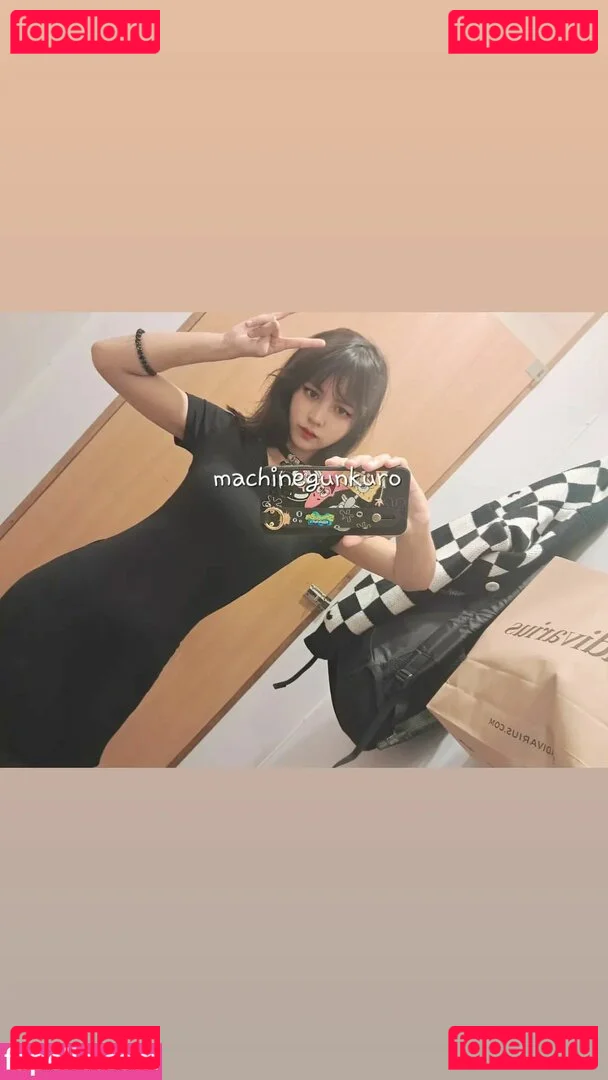 emmi.krii Onlyfans Photo Gallery 