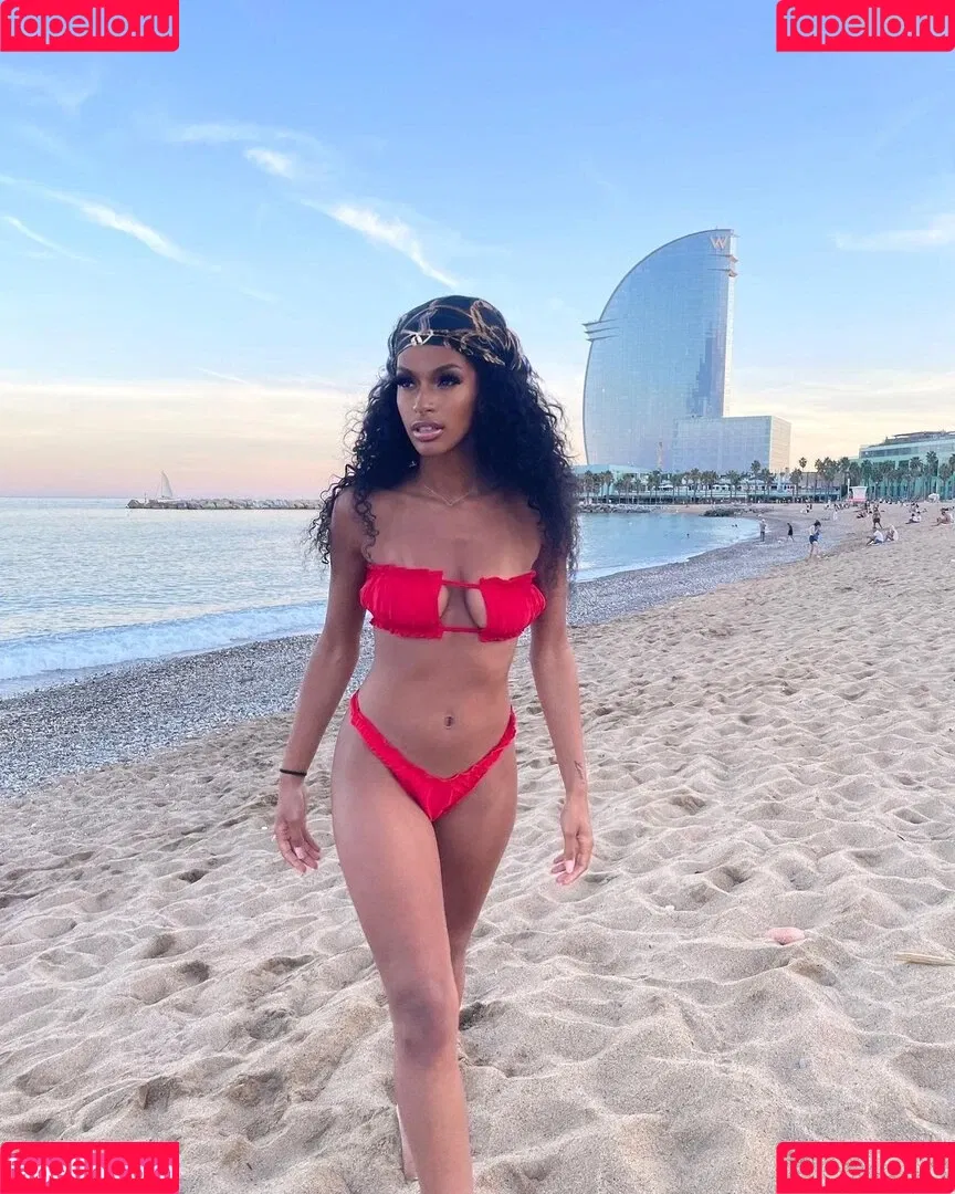 Cecilia Asoro Onlyfans Photo Gallery 