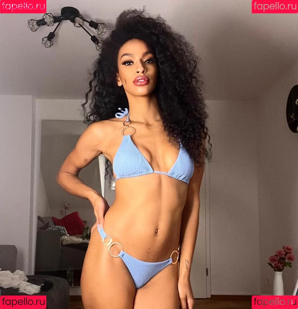 Cecilia Asoro Onlyfans Photo Gallery 