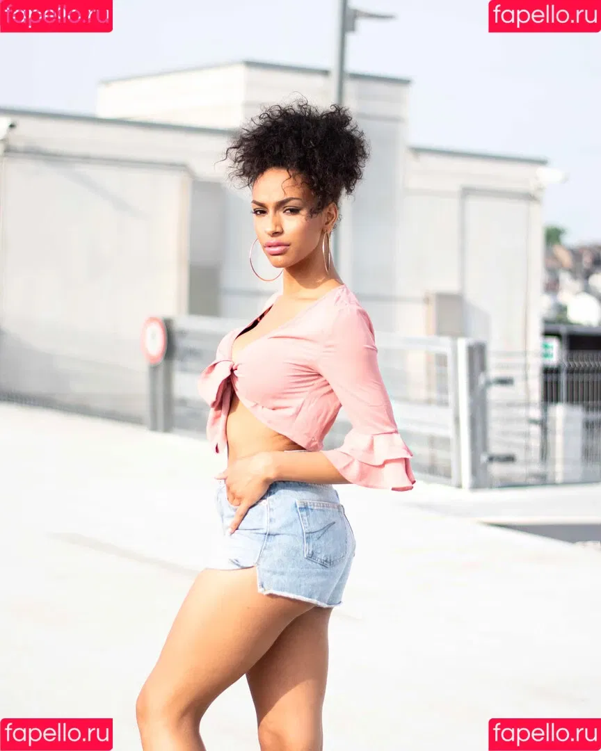 Cecilia Asoro Onlyfans Photo Gallery 