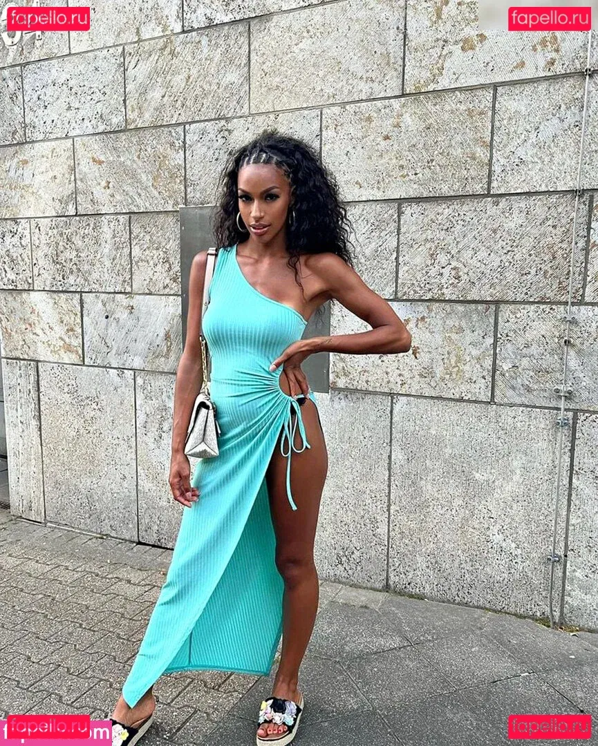 Cecilia Asoro Onlyfans Photo Gallery 