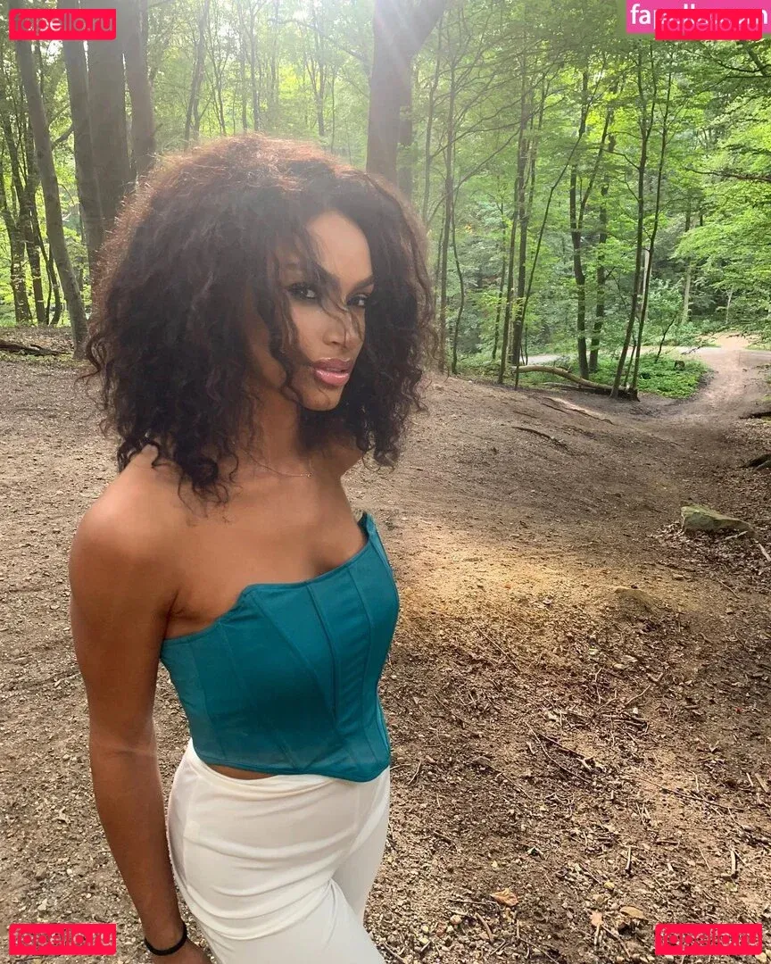 Cecilia Asoro Onlyfans Photo Gallery 