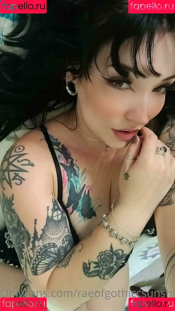 raeofgothiccsunshine Onlyfans Photo Gallery 