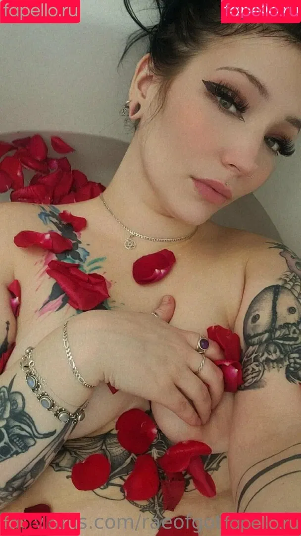 raeofgothiccsunshine Onlyfans Photo Gallery 