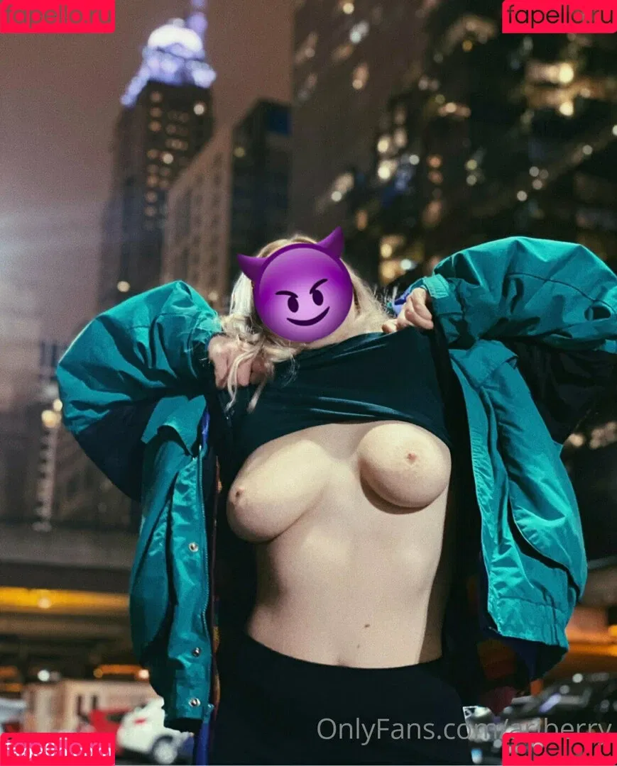 ariberry Onlyfans Photo Gallery 