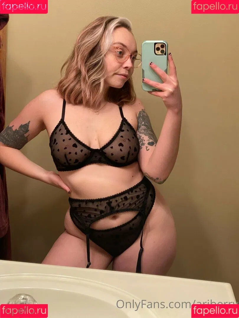 ariberry Onlyfans Photo Gallery 
