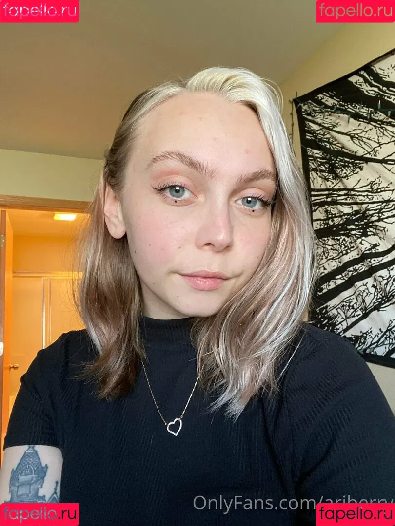 ariberry Onlyfans Photo Gallery 