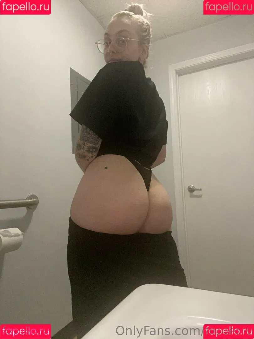 ariberry Onlyfans Photo Gallery 